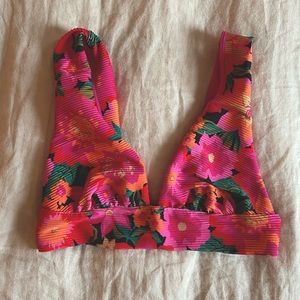 Billabong Women‘a Bikini Top size Medium 🌺